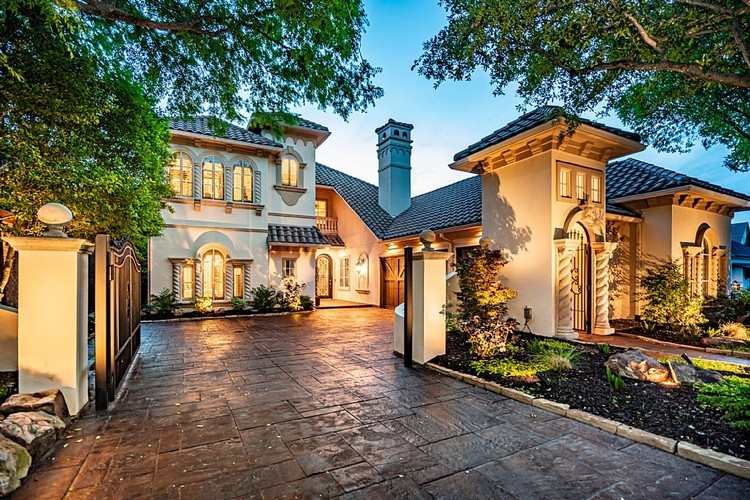 5089 Oak Knoll