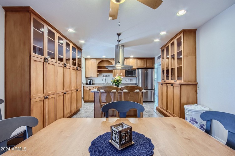 2420 E Riviera Dr