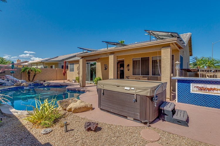 15790 N 136th Lane