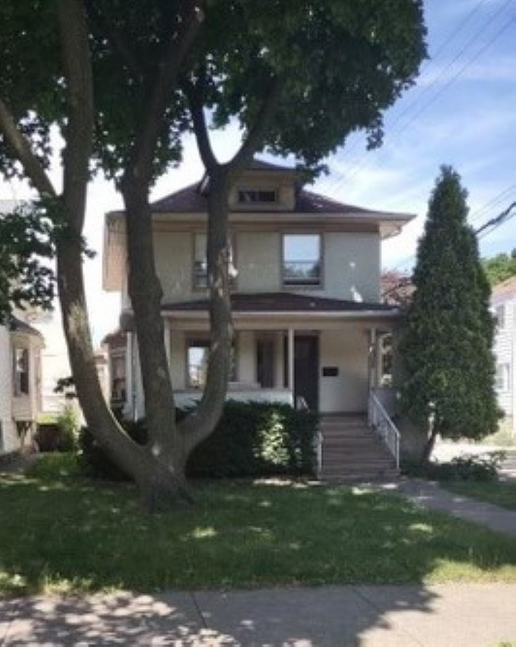 131 N. Taylor Ave.