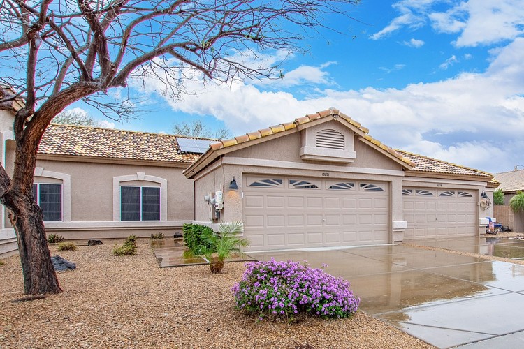 10871 W Chino Dr