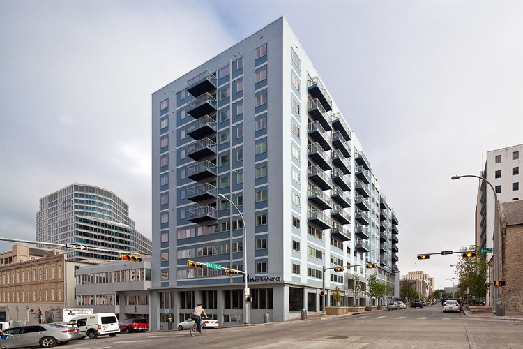 800 Brazos Street