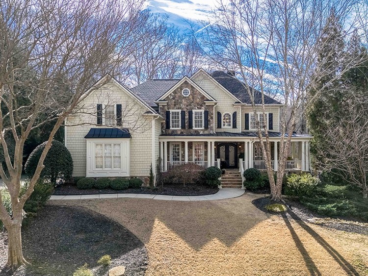 1635 Reddstone Close