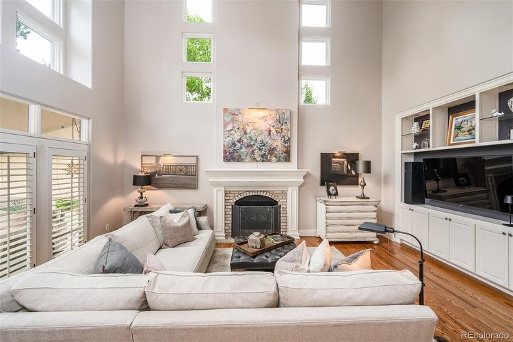 5304 E Otero Dr