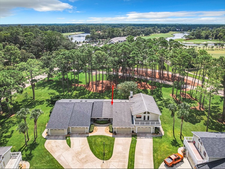 15 Landings Ln