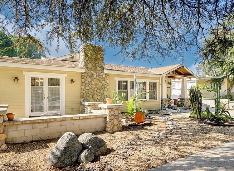 10509 White Oak Ave.