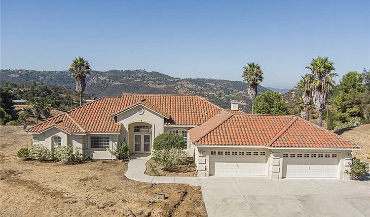 30160 Castlecrest Dr