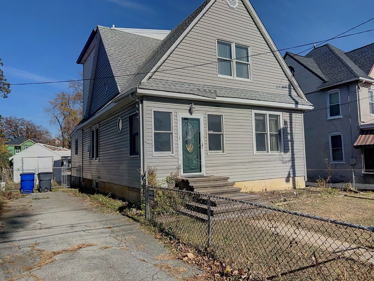 61 Belmont Ave