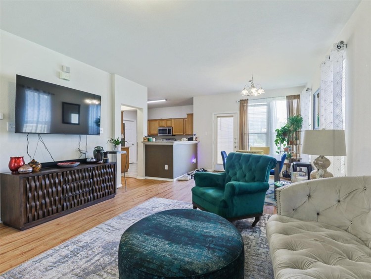 10312 Franklin Dr