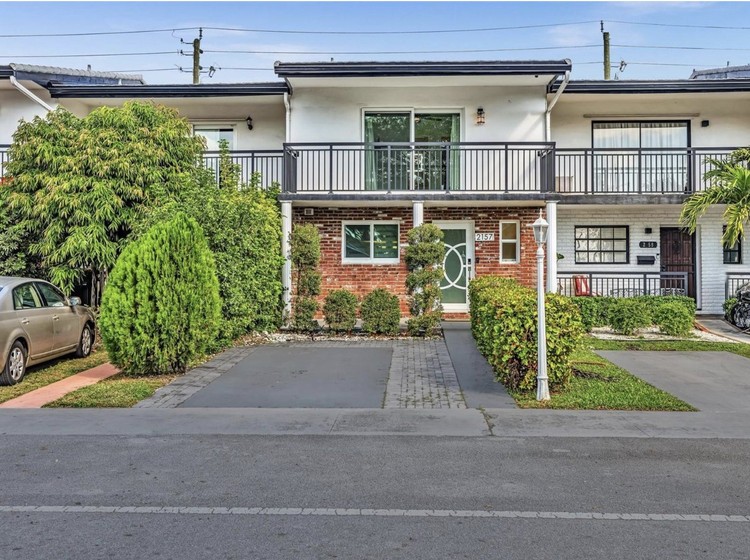 2157 NE 122nd St Unit 2157