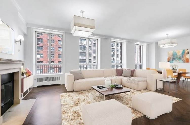 330 East 72nd St