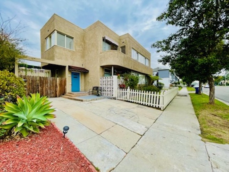 6253 W. Olympic Blvd