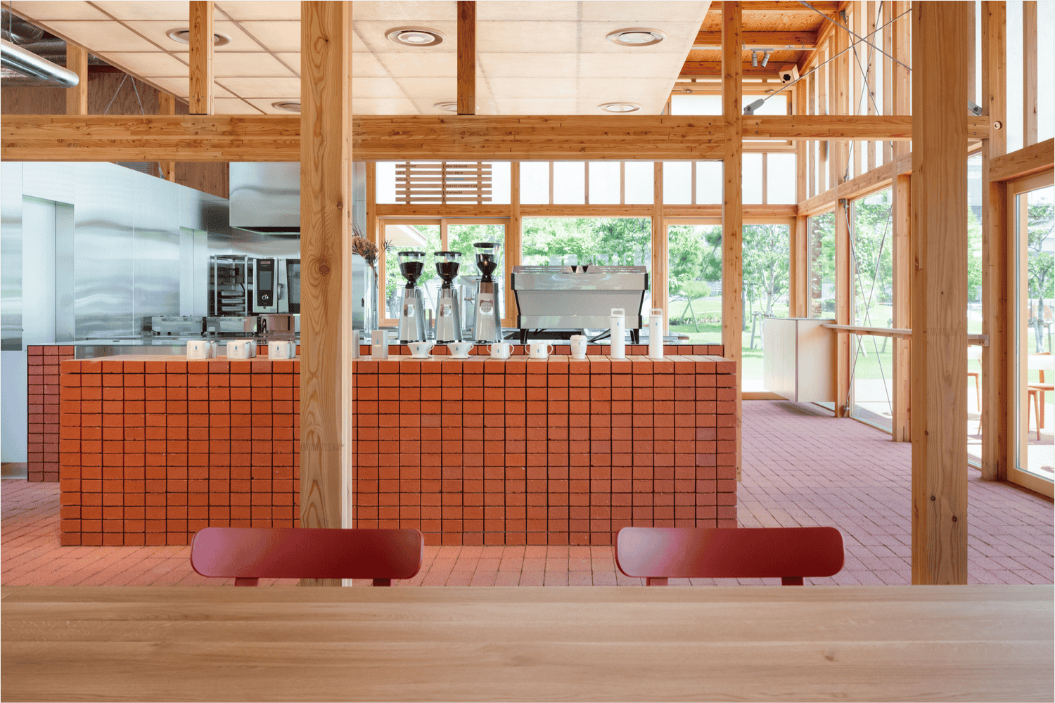 Tokyo’s Toyosu Park Welcomes Blue Bottle Coffee’s Tranquil New Outpost Tokyo’s Toyosu Park Welcomes Blue Bottle Coffee’s Tranquil New Outpost
