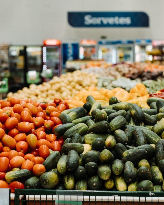 La inflación sigue en 3%, pero el supermercado no volvió a ser barato: qué subió y qué bajó