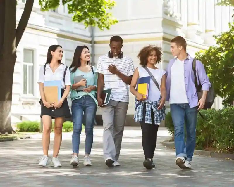 Canadá reduce estudiantes internacionales visados y endurece acceso a permisos de trabajo