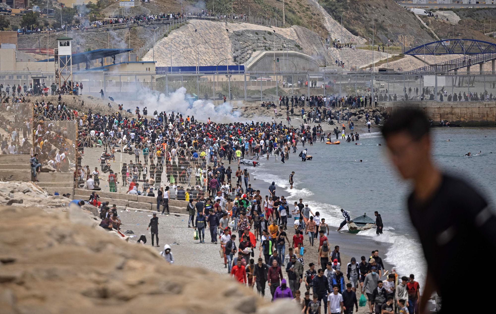 La crisis migratoria en Ceuta: Desesperación social y el impacto de las redes de desinformación