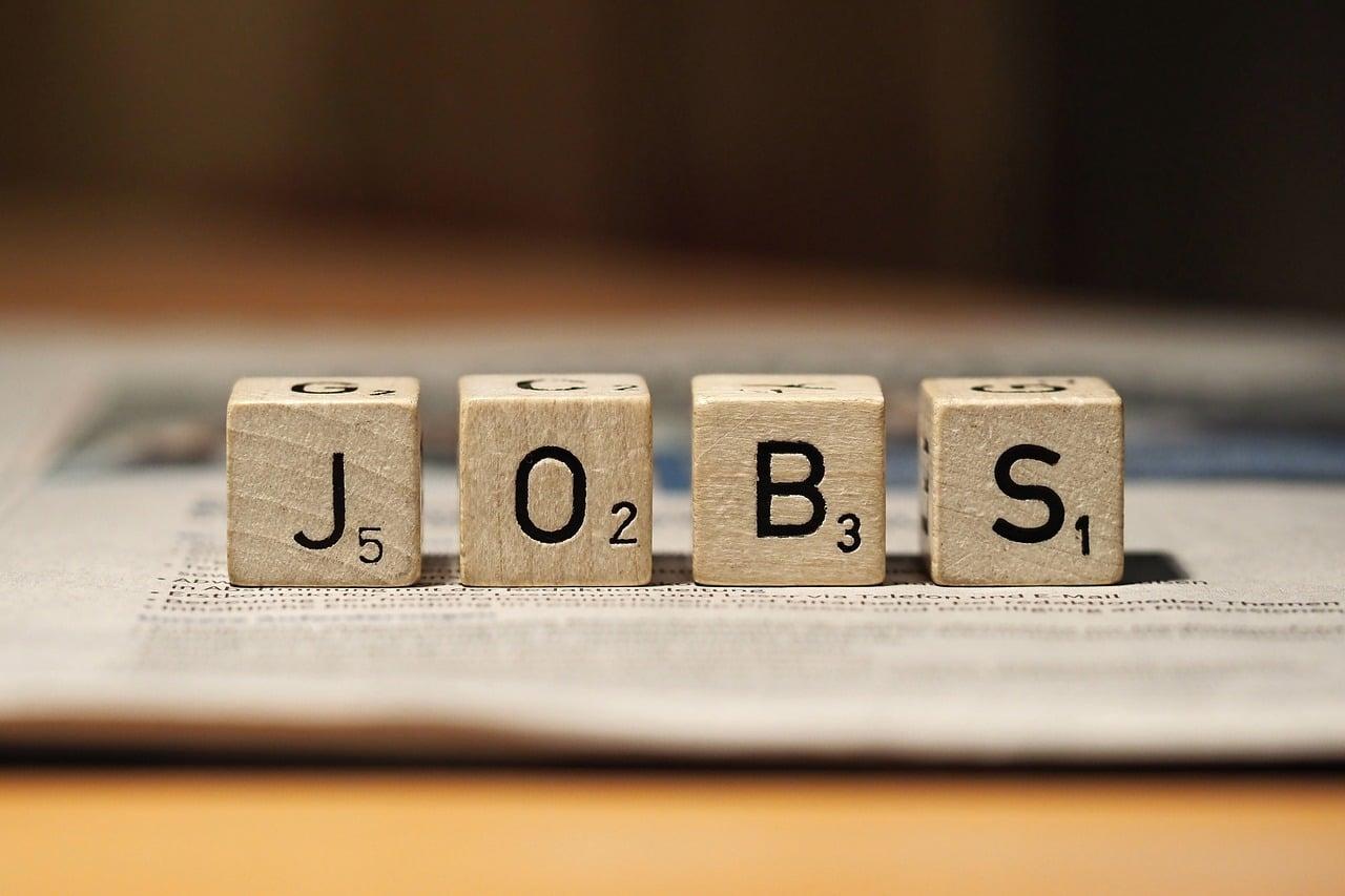Empleo de temporada en Ontario: cómo comprobar la licencia de una agencia