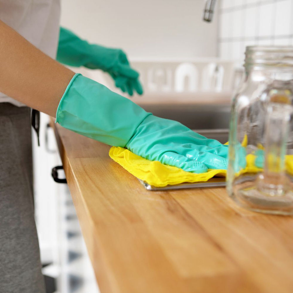 Hourly Cleaning without products