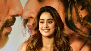 Photos: Janhvi Kapoor, Shahid Kapoor, Kriti Sanon and others grace the premiere of Teri Baaton Mein Aisa Uljha Jiya