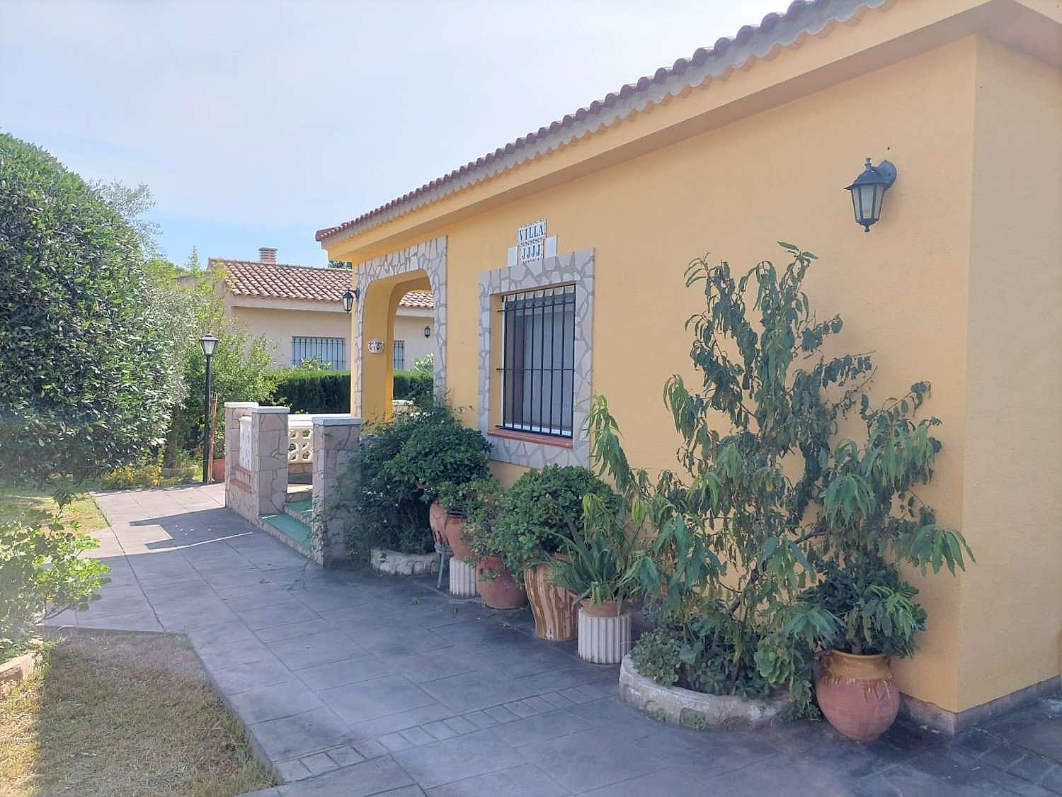 Haus zum Verkauf in Les Tres Cales (L'Ametlla de Mar) — Fotos 3