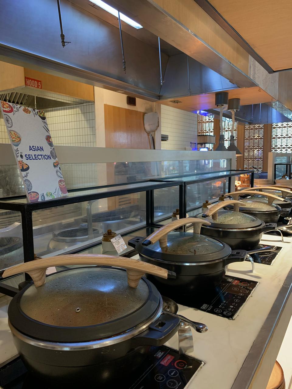 Breakfast Buffet buffet menu at Novotel Hyderabad Airport - BookMyBuffet