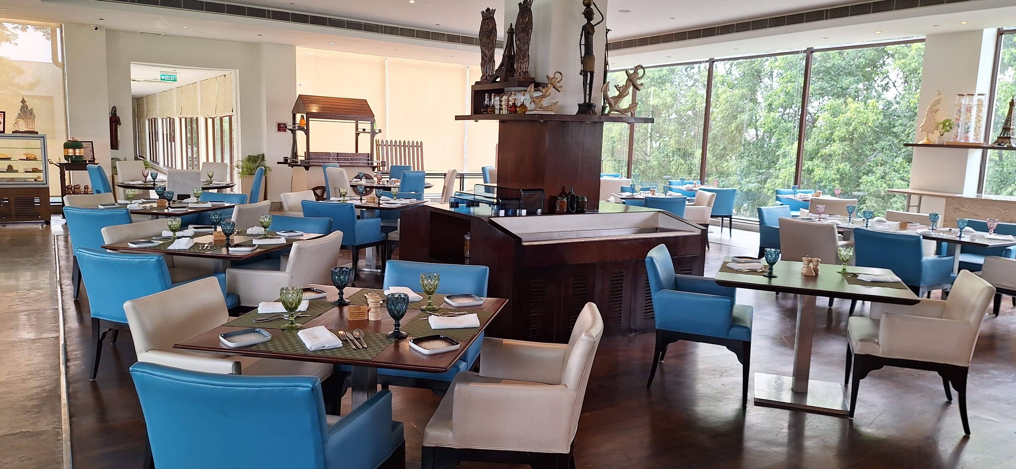 Breakfast Buffet buffet at Four Points by Shereton, N Delhi in New Delhi - BookMyBuffet