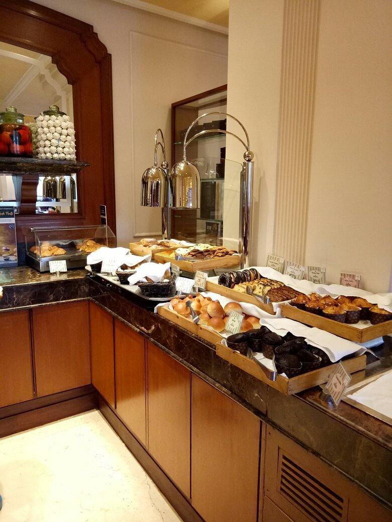 Sunday Brunch buffet menu at ITC Grand Central - BookMyBuffet
