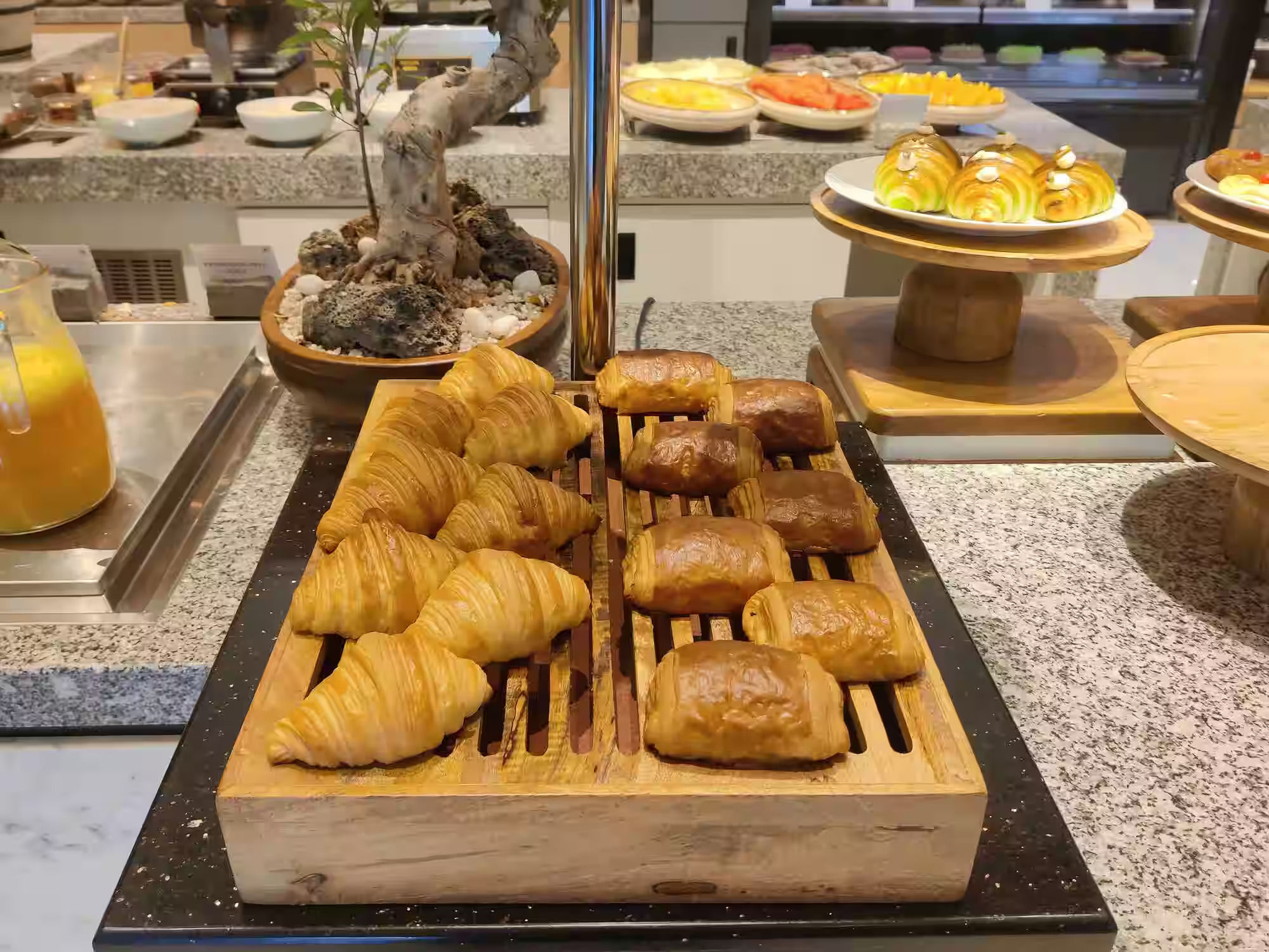 Buffet dishes at Grand Son Hotel in New Delhi - BookMyBuffet