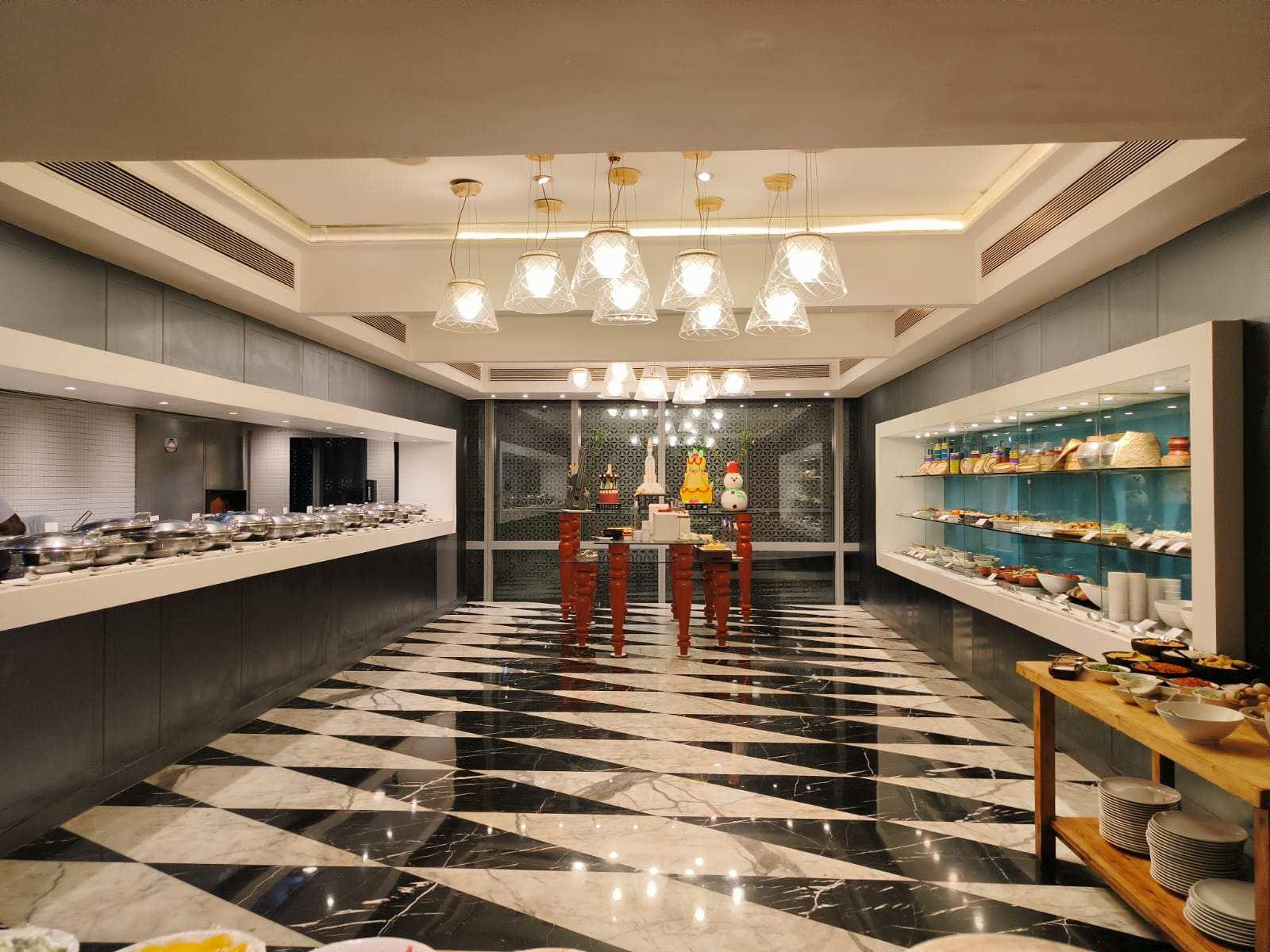 Luxury buffet dining at The Park , Hyderabad - BookMyBuffet