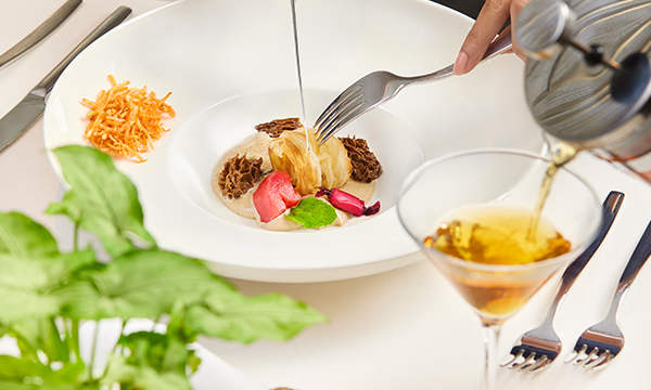 Buffet dishes at ITC Maratha Mumbai in Mumbai - BookMyBuffet