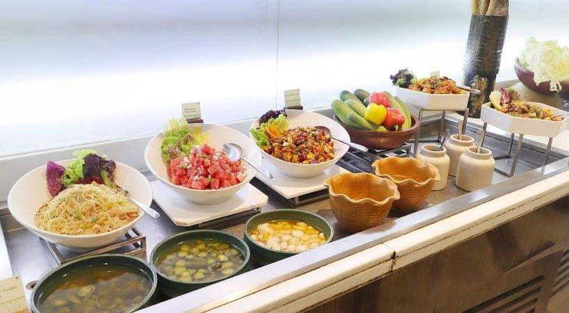 Luxury buffet dining at Double Tree by Hilton - BookMyBuffet