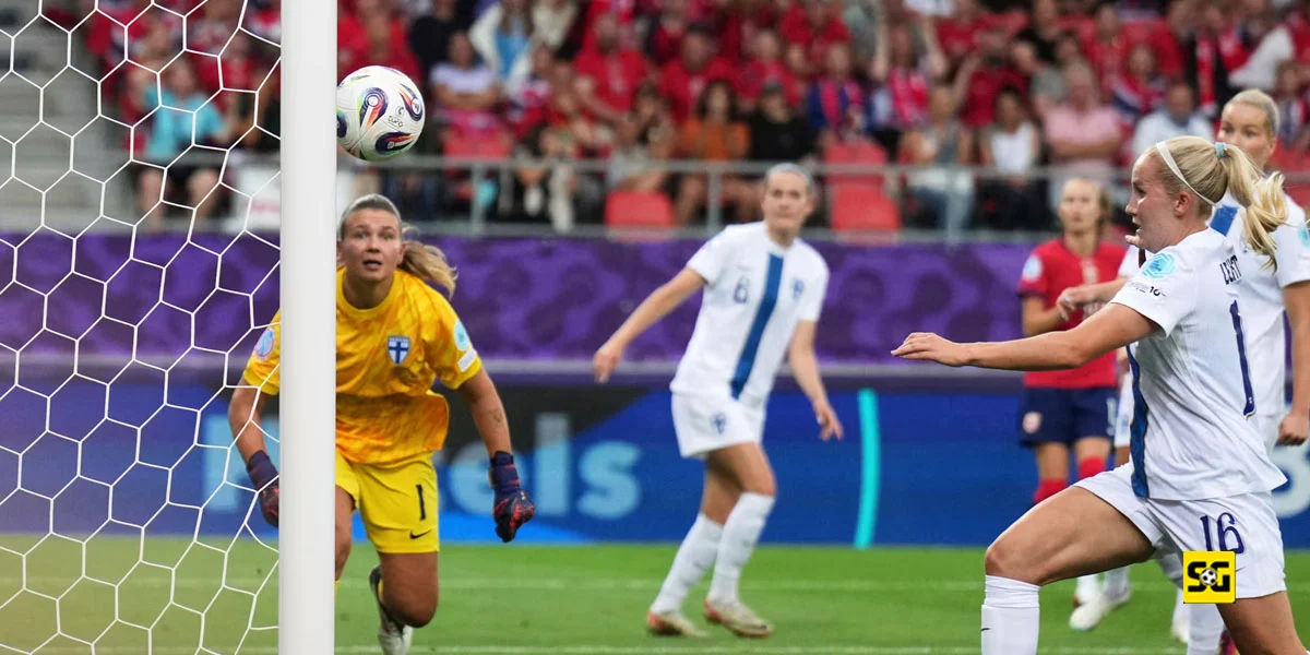 Momen Gol dari Caroline Graham Hansen