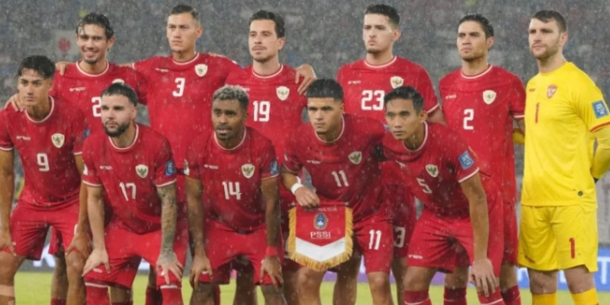 Momen Syahdu! Romeny, James, dan Beckham Bernyanyi Menghangatkan Suasana Timnas Indonesia