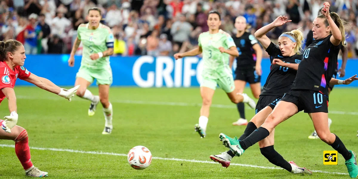 Momen Gol dari Chloe Kelly