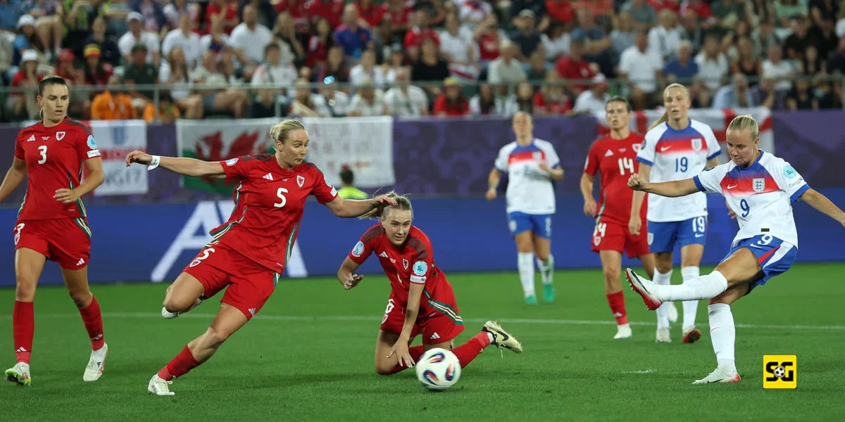 Momen Gol dari Bethany Mead