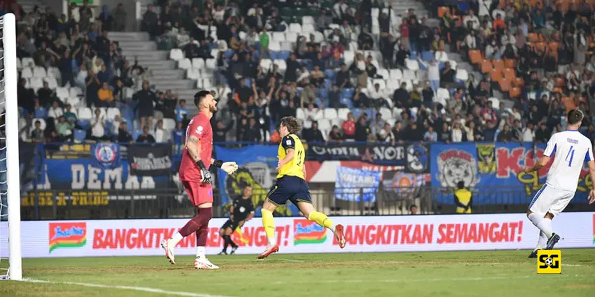 Oxford United Bantai Arema untuk Melaju ke Babak Final Piala Presiden 2025!