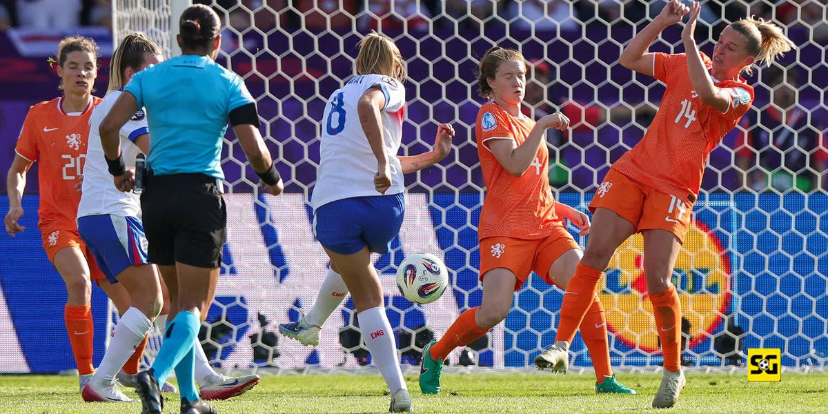 Momen Gol dari Georgia Stanway