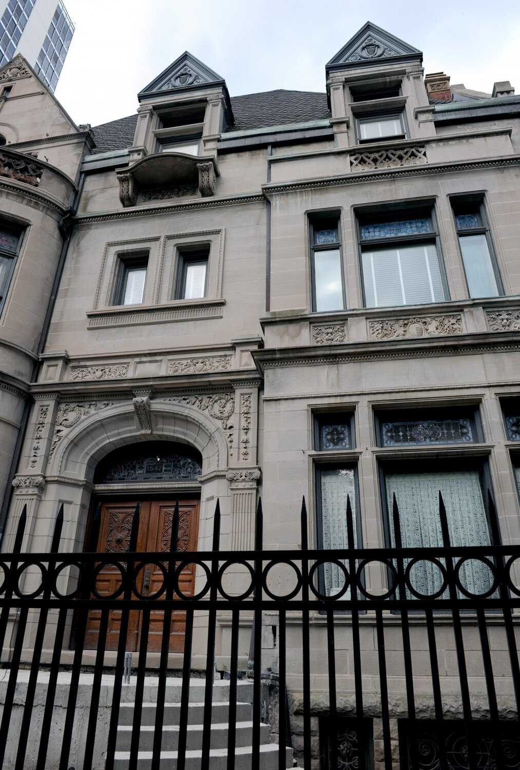 A street-level photo of the Jacob Rehm House/Lurie Mansion