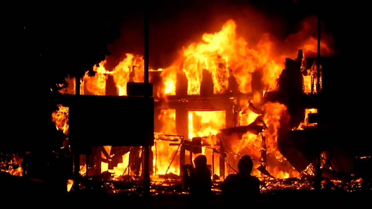 Nigeria_christian_church_burning_Citizen_Red