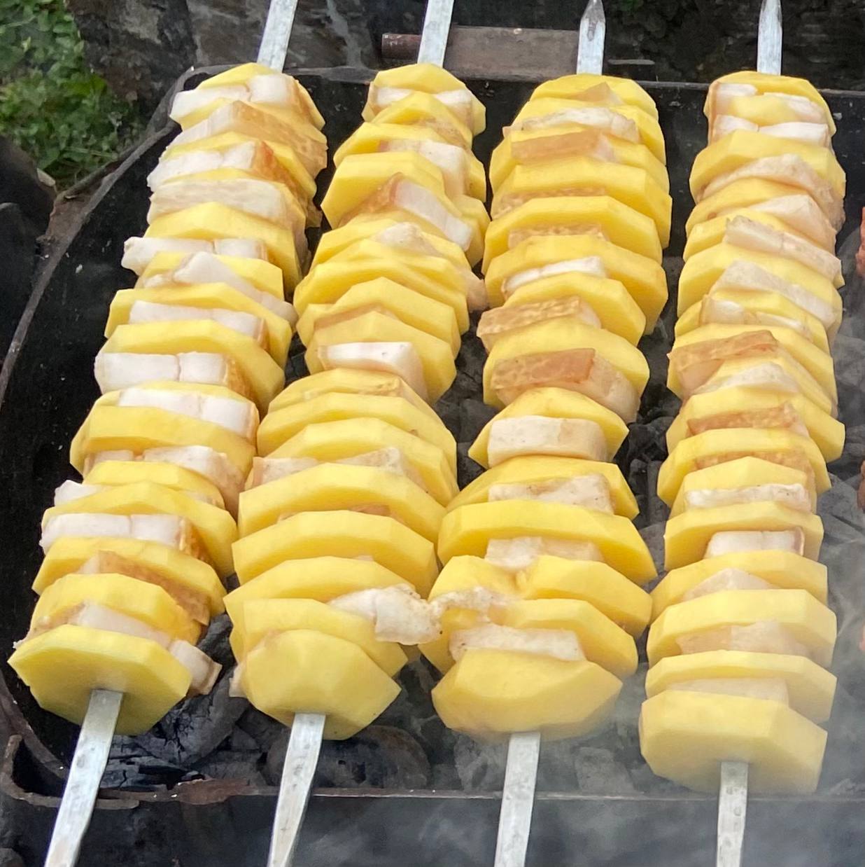 Belarusian-style shashlik (potatoes and salo)
