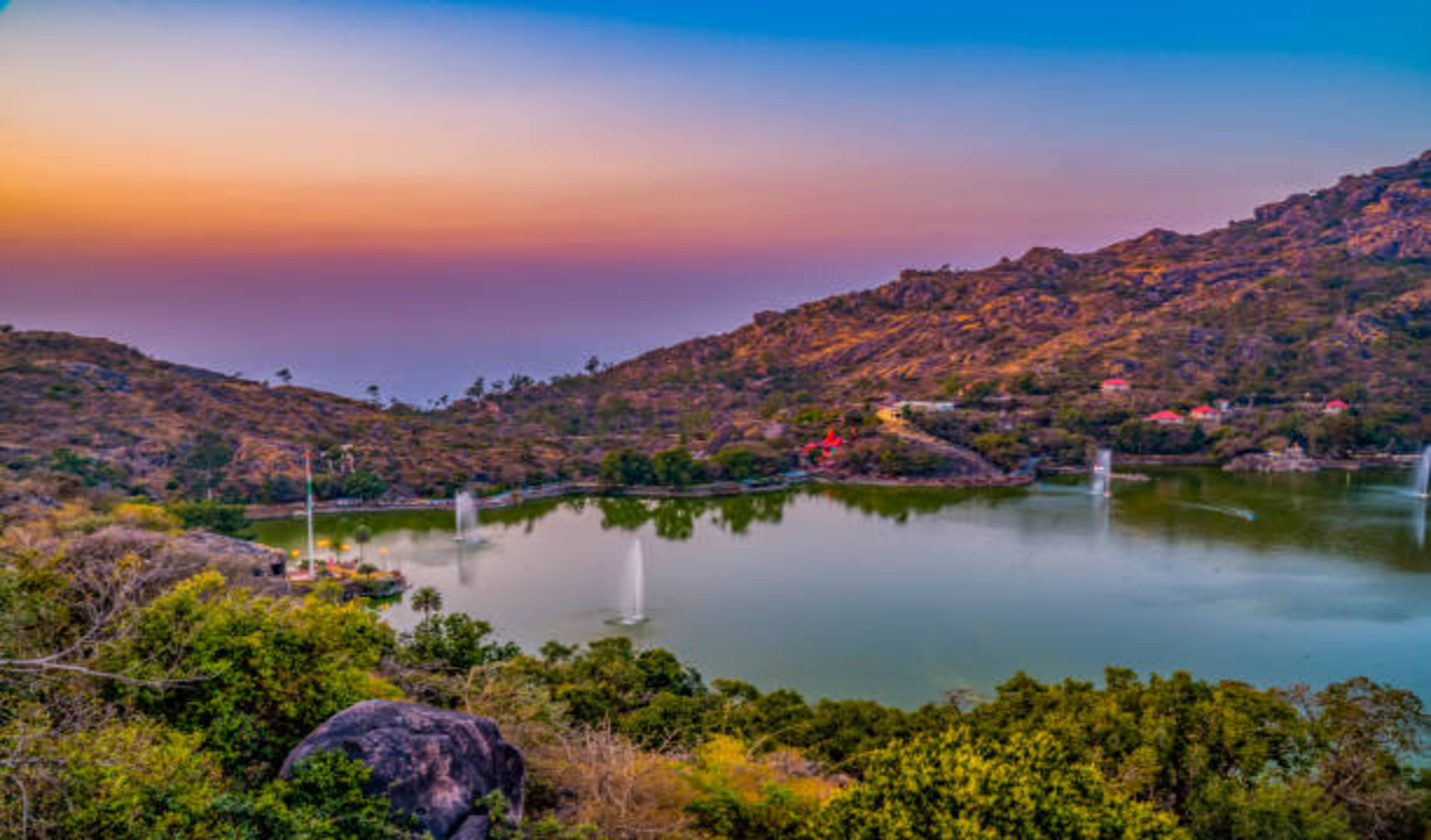 Lakes and Hills Getaway