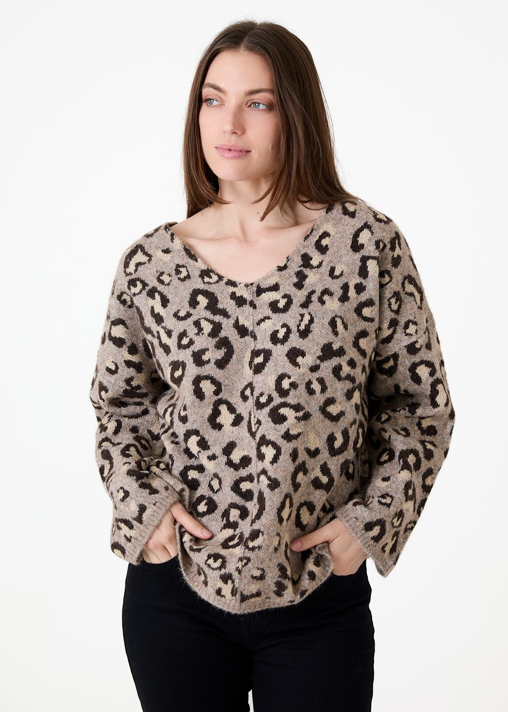 Leopard Jacquard V-Neck Jumper