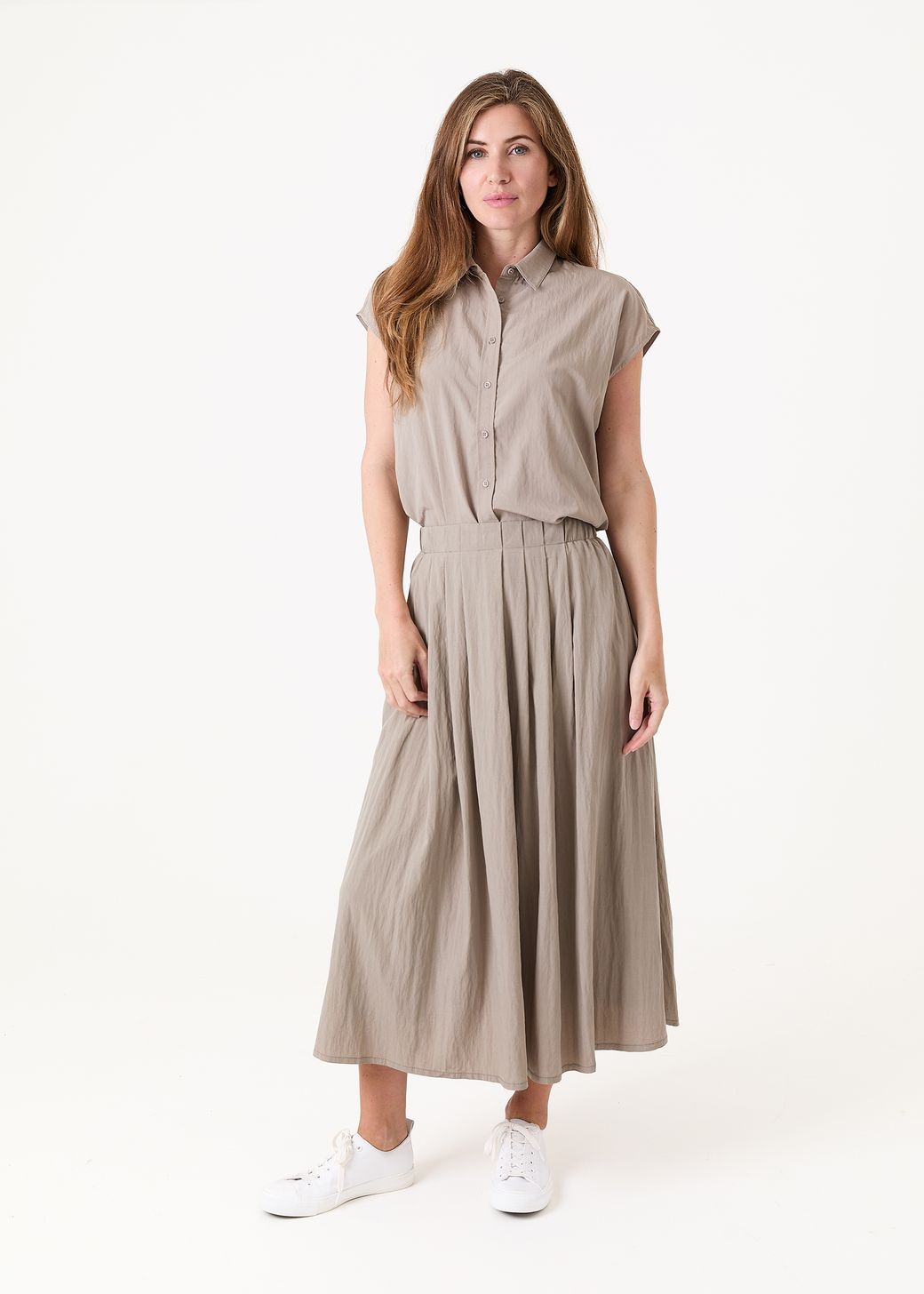 Pleat Front Elastic Waist Midi Skirt
