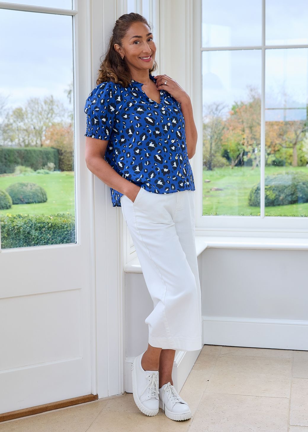 Leopard Smudge Frill Edge v Neck Blouse