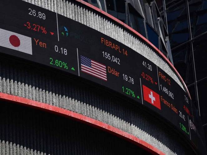 Abre 2 minutos BMV, detiene operaciones y cae al 7.12%