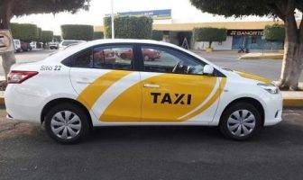 Los taxistas únicos en trabajar de noche durante el botón de emergencia