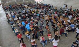 Mas de 1,400 docentes se vacunaron en Vallarta en el primer día