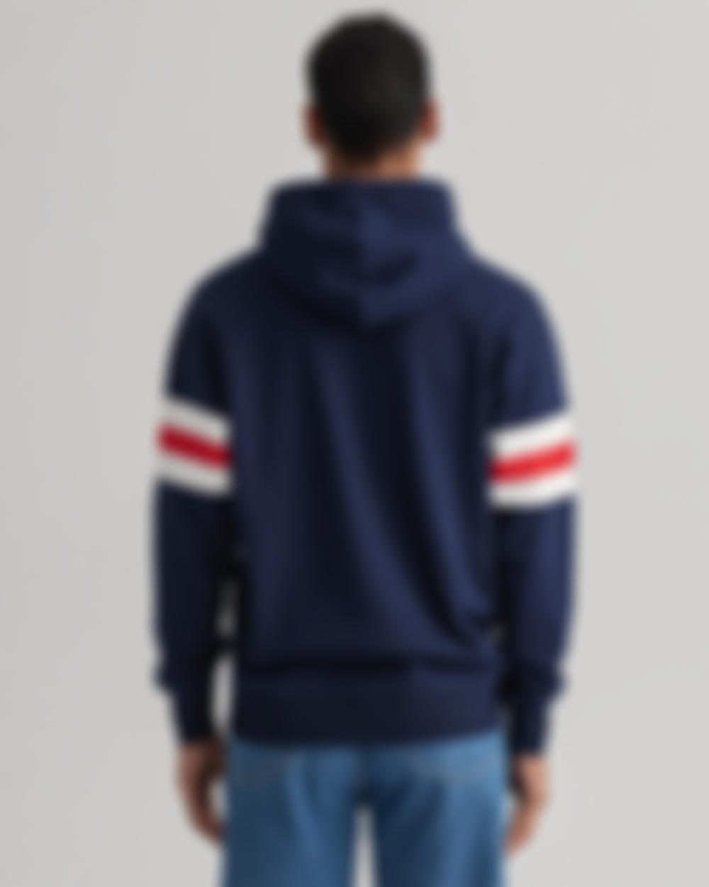 D1. GANT RETRO SHIELD RELAXED HOOD