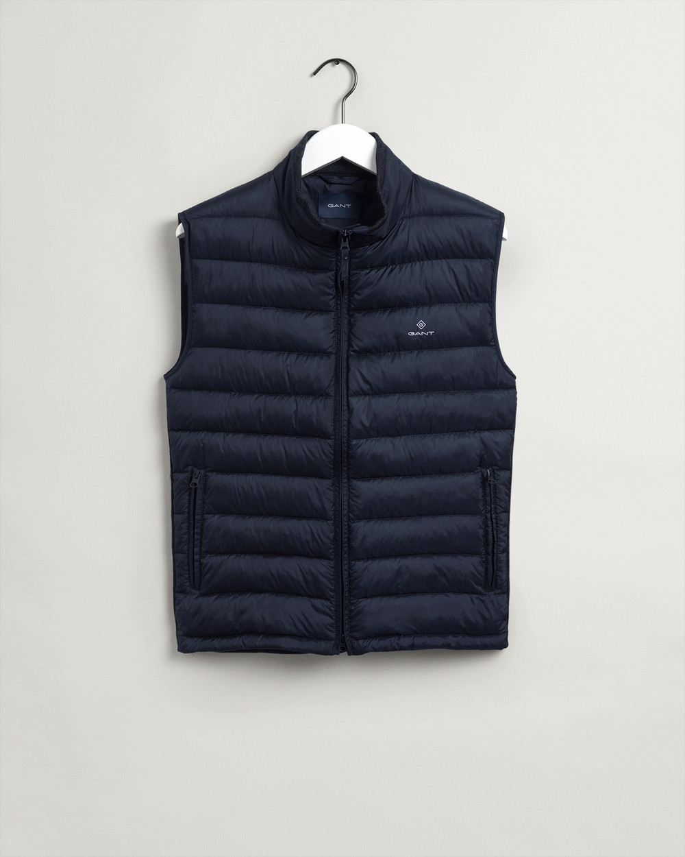 D1. MIXED MEDIA LIGHT PADDED GILET