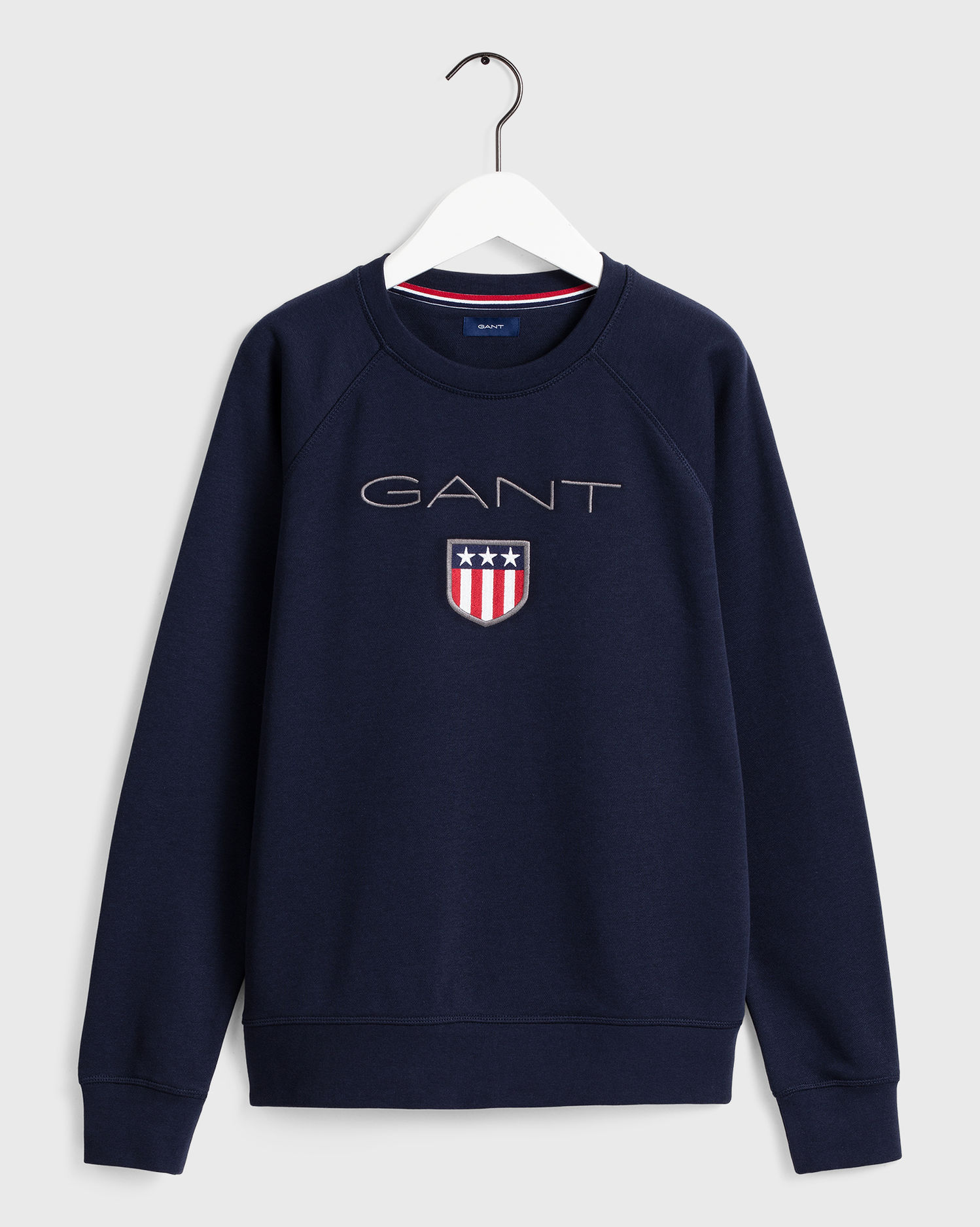 D1.  GANT SHIELD LOGO SWEAT C-NECK